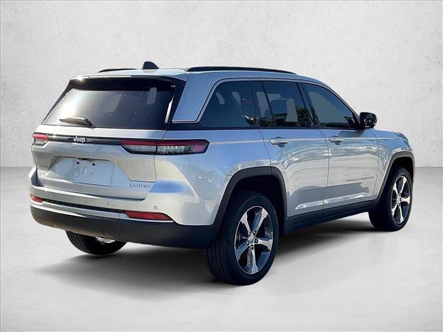 New 2026 Jeep Grand Cherokee L Limited w/ Limited Altitude Package RWD image 15