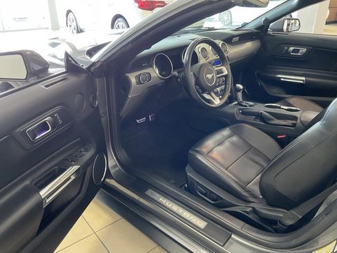 Used 2021 Ford Mustang Premium image 10