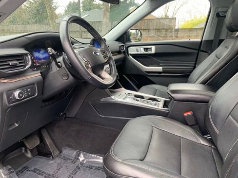 Used 2020 Ford Explorer Limited w/ Class III Trailer Tow Package image 13