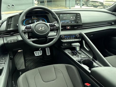 New 2026 Hyundai Elantra SEL Sport image 7