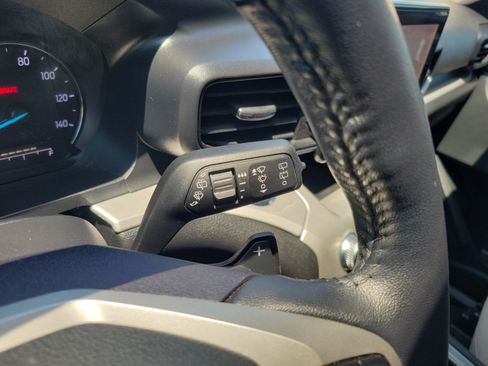 Used 2020 Ford Explorer XLT RWD image 23