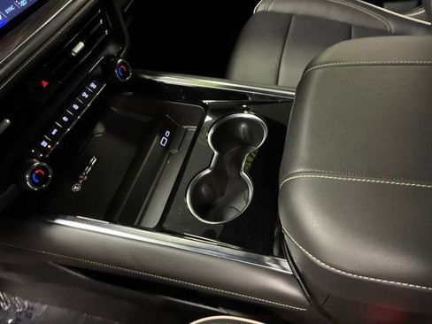 Used 2025 Chevrolet Tahoe Premier RWD image 25