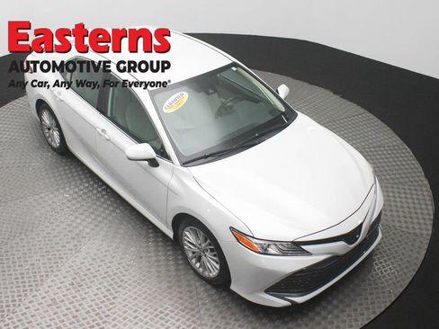 Used 2019 Toyota Camry XLE w/ Carpet Mat Package FWD image 3