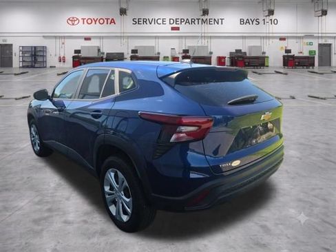 Used 2024 Chevrolet Trax LS FWD image 8