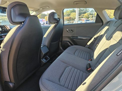 New 2025 Kia K4 EX image 10