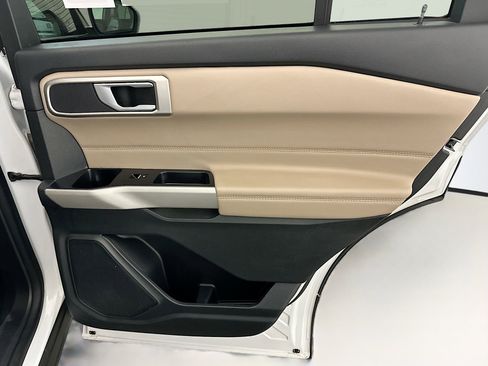 Used 2024 Ford Explorer XLT w/ Equipment Group 202A image 32