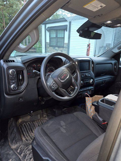 Used 2024 GMC Sierra 2500 Pro w/ Convenience Package AWD/4WD image 10