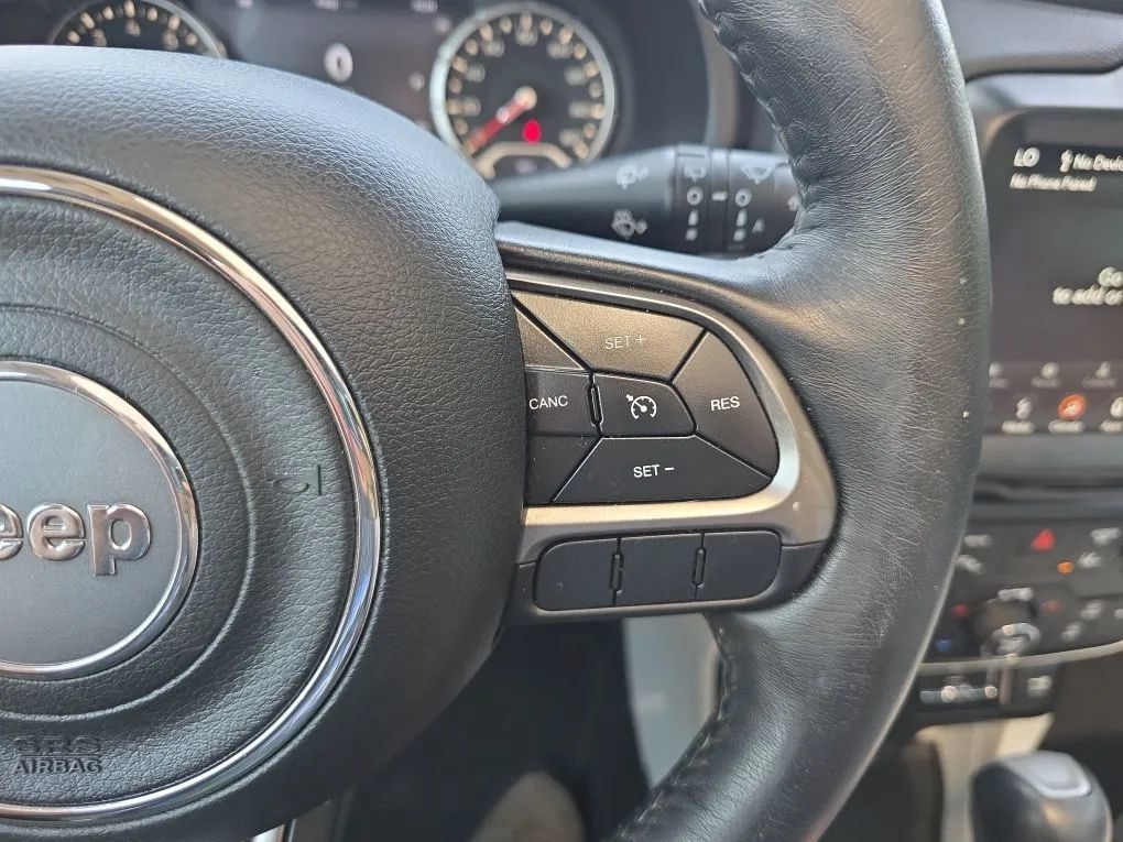 Used 2018 Jeep Renegade Limited w/ UConnect 8.4 Nav Group FWD image 21