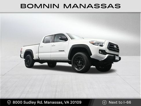 Used 2023 Toyota Tacoma SR5 w/ SX Package image 32