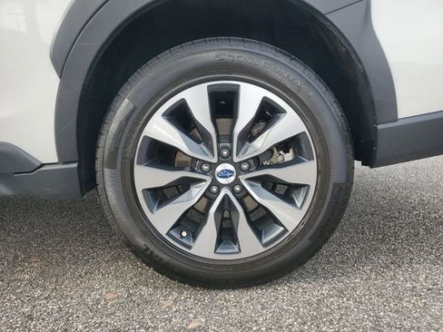 Used 2023 Subaru Outback Limited image 11