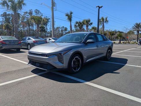 New 2025 Kia K4 EX image 7