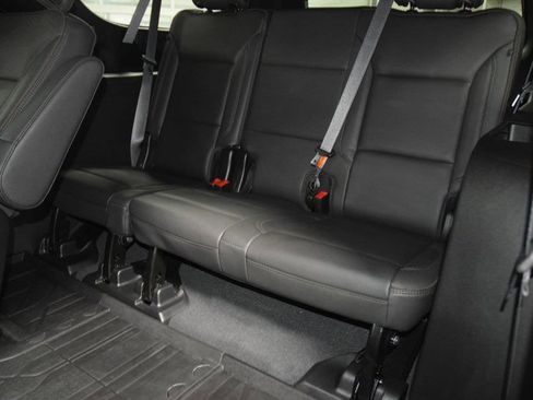 Used 2023 Chevrolet Suburban High Country AWD/4WD image 40