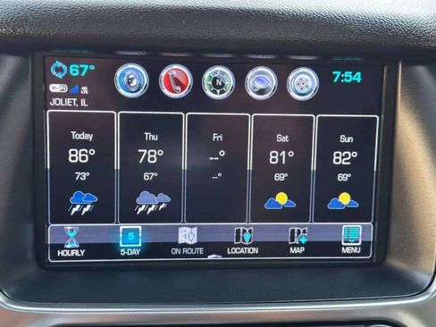 Used 2020 Chevrolet Suburban Premier AWD/4WD image 21