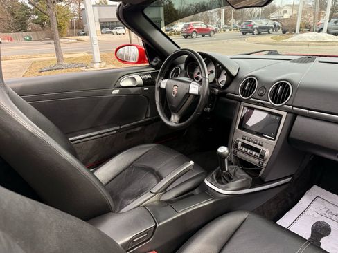 Used 2005 Porsche Boxster S image 24