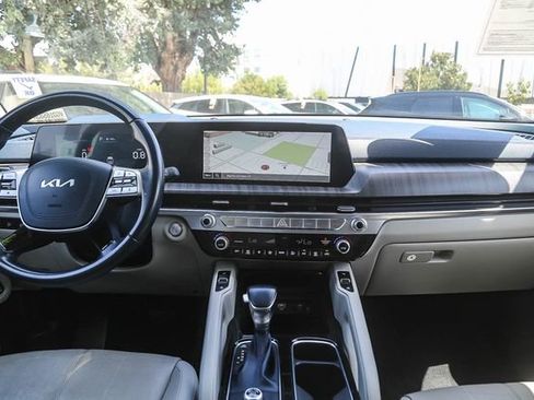 Certified 2023 Kia Telluride EX w/ EX Captain's Chair Package FWD image 14