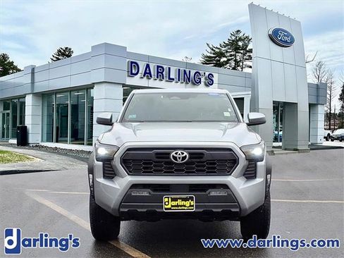 Used 2024 Toyota Tacoma TRD Off-Road image 2