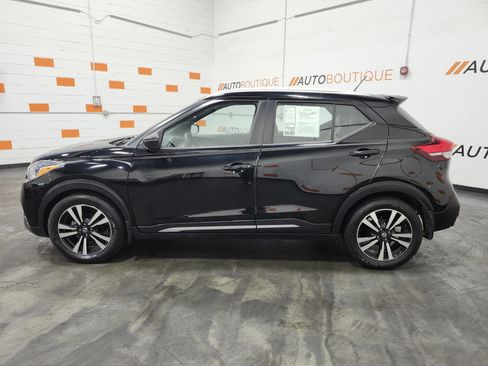 Used 2019 Nissan Kicks SR w/ SR Premium Package image 13