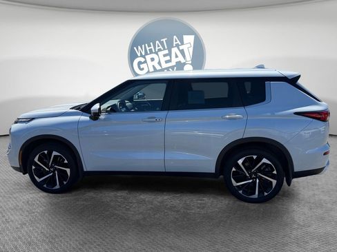 Used 2023 Mitsubishi Outlander SE AWD/4WD image 7