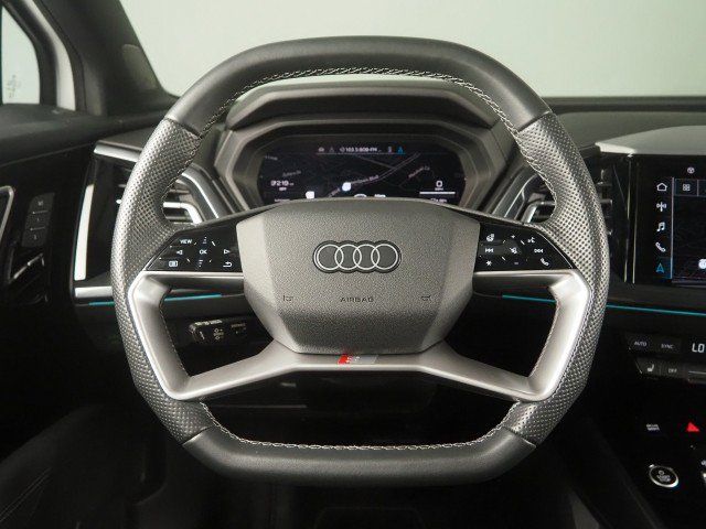 Used 2024 Audi Q4 e-tron quattro Prestige Sportback AWD/4WD image 17