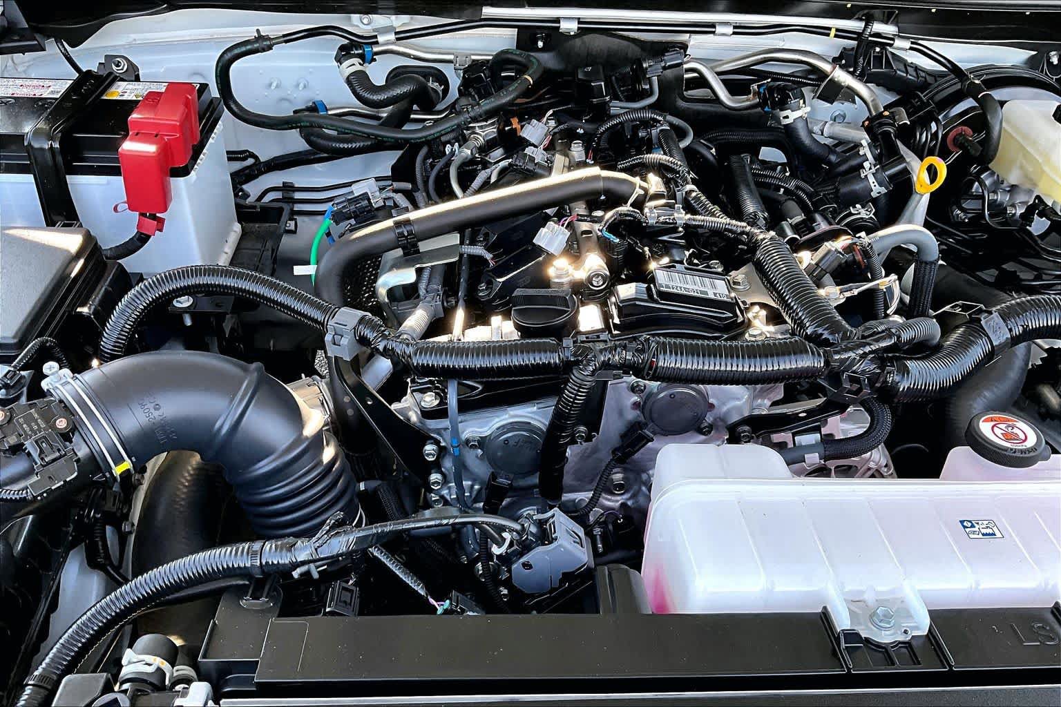 Certified 2025 Toyota 4Runner SR5 AWD/4WD image 32