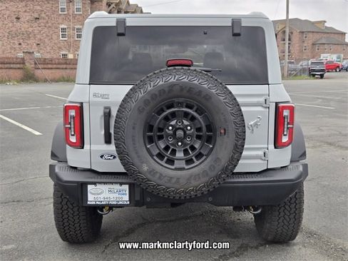 New 2026 Ford Bronco Badlands image 10