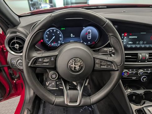 Used 2024 Alfa Romeo Giulia Ti AWD/4WD image 25