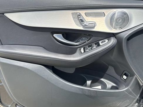 Used 2023 Mercedes-Benz GLC 300 4MATIC Coupe image 23