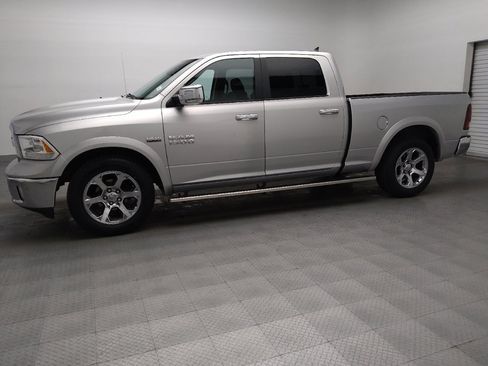 Used 2017 RAM 1500 Laramie RWD image 2