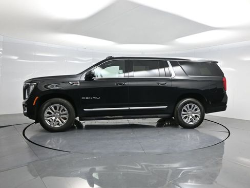 Used 2025 GMC Yukon XL Denali image 10