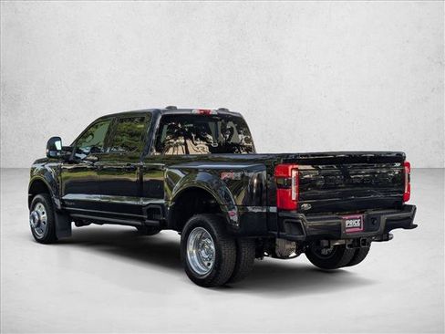 Used 2026 Ford F450 Platinum w/ FX4 Off-Road Package AWD/4WD image 8