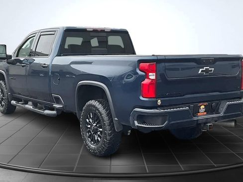 Used 2022 Chevrolet Silverado 3500 LTZ w/ LTZ Plus Package image 4