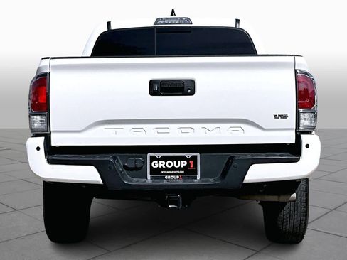 Used 2023 Toyota Tacoma TRD Sport w/ Technology Package image 5