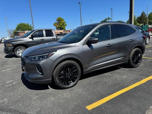 Used 2023 Ford Escape ST-Line Elite w/ Premium Technology Package AWD/4WD image 6
