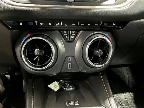 Certified 2024 Chevrolet Blazer LT w/ Convenience Package FWD image 14