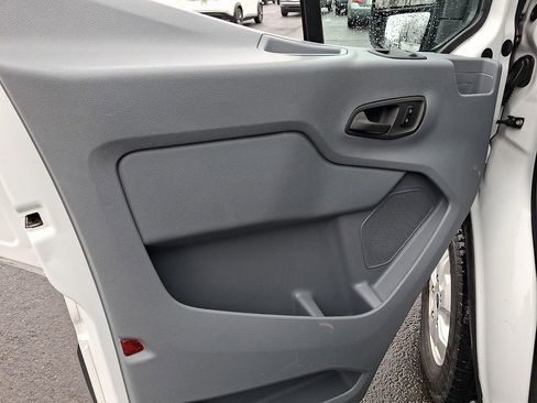 Used 2018 Ford Transit 350 XLT image 15