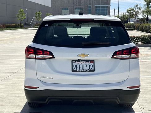 Used 2022 Chevrolet Equinox LS image 4