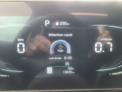 Used 2025 Kia Sportage EX w/ Premium Package AWD/4WD image 29