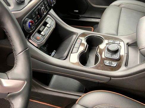 Used 2023 GMC Acadia AT4 w/ Technology Package AWD/4WD image 15