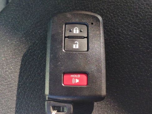 Used 2023 Toyota Tacoma SR5 w/ Technology Package image 27