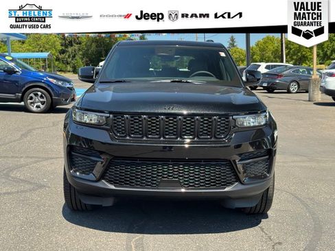 Certified 2025 Jeep Grand Cherokee Altitude AWD/4WD image 12