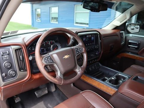Used 2014 Chevrolet Silverado 1500 High Country w/ High Country Premium Package AWD/4WD image 10