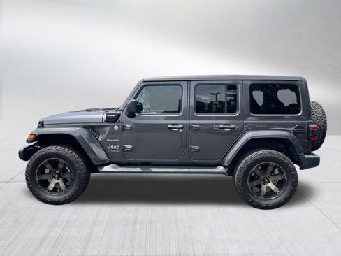 Used 2021 Jeep Wrangler Unlimited Sahara w/ Cold Weather Group AWD/4WD image 9