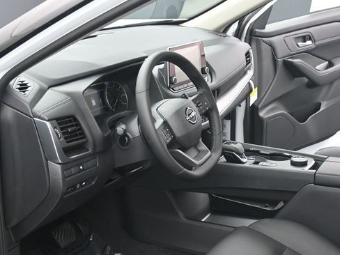 New 2026 Nissan Rogue SV AWD/4WD image 7