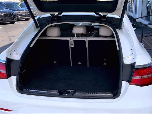 Used 2017 Mercedes-Benz GLC 300 4MATIC Coupe image 33