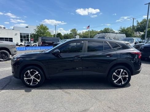 Used 2024 Chevrolet Trax RS FWD image 20