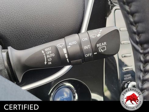 Used 2020 Toyota Prius XLE FWD image 30