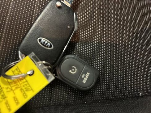 Used 2021 Kia Sportage LX w/ LX AWD Popular Package image 22