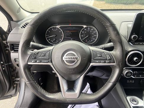 Used 2021 Nissan Sentra SV FWD image 11