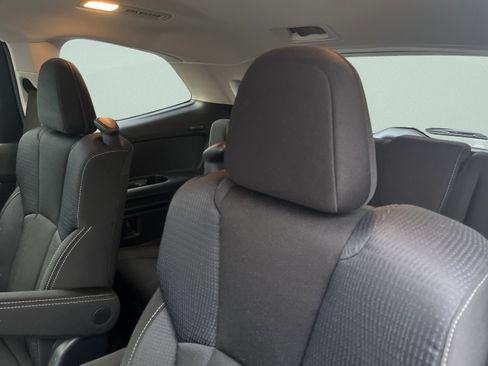 Used 2024 Subaru Ascent Premium w/ Convenience Package image 23