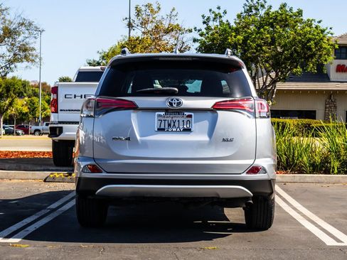Used 2016 Toyota RAV4 XLE FWD image 8